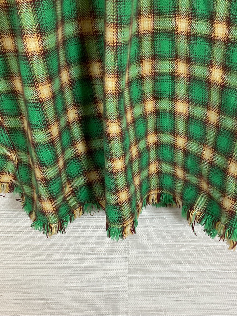 Urban Outfitters UO BDG Brixton Button Down Oversized Flannel Raw Edge Lg Plaid - Picture 12 of 12